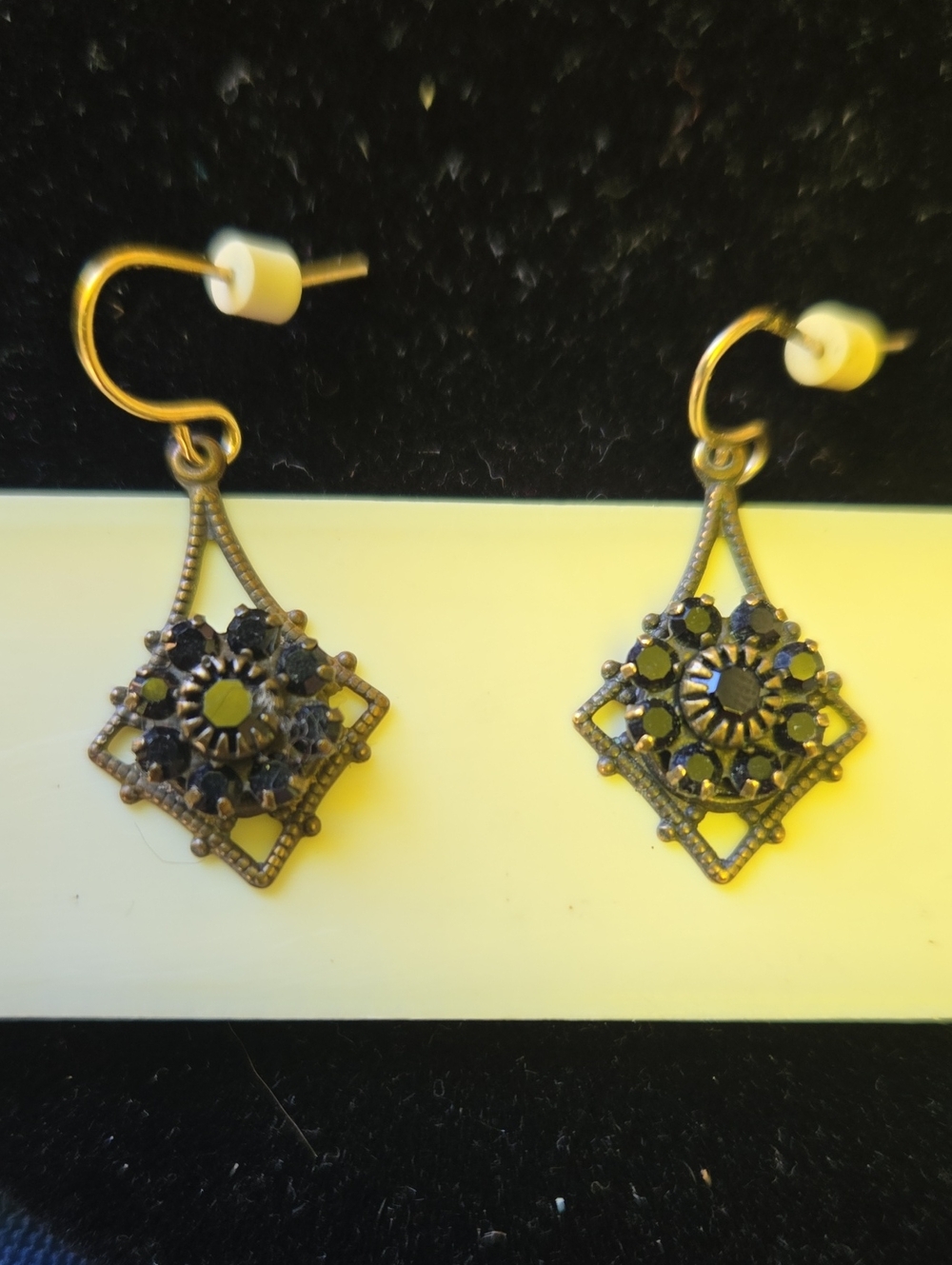 Vintage-Inspired Black Crystal Drop Earrings